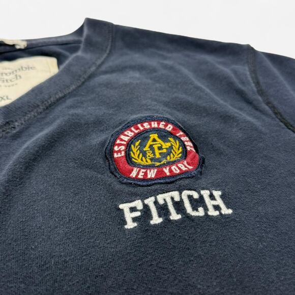 Abercrombie & Fitch Navy V-Neck Graphic Tee Shirt Men’s XL - Picture 3 of 6